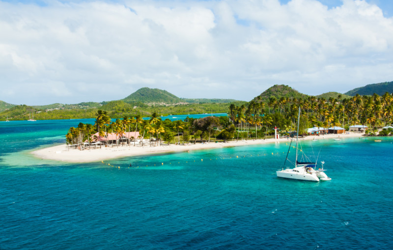 Cruise the Grenadines with our 9-Day Charter Itinerary starting from Martinique
