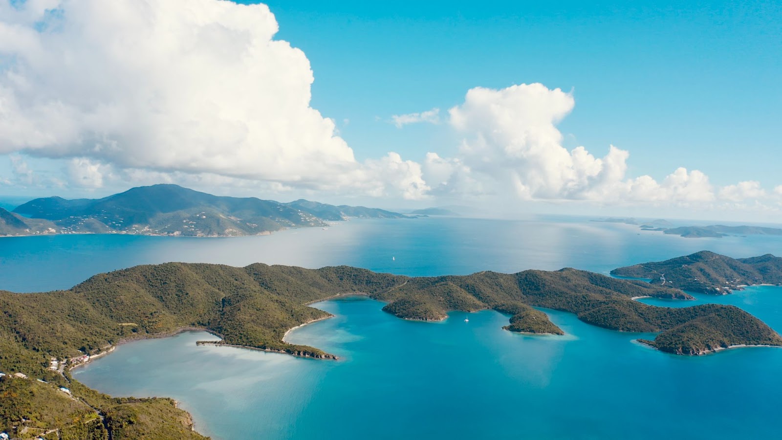 US vs British Virgin Islands: Best Sailing Destination?