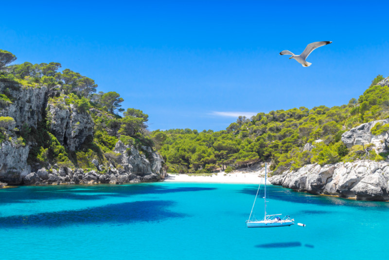 First time renting a boat in Menorca: Your essential guide to getting on the water